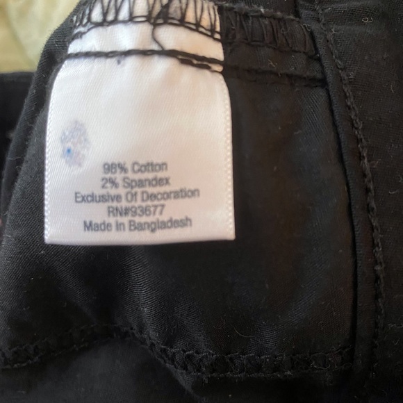 St John’s Bay black watermelon chino shorts - Picture 4 of 5